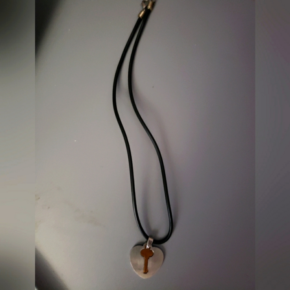 Vintage heart key pendant necklace